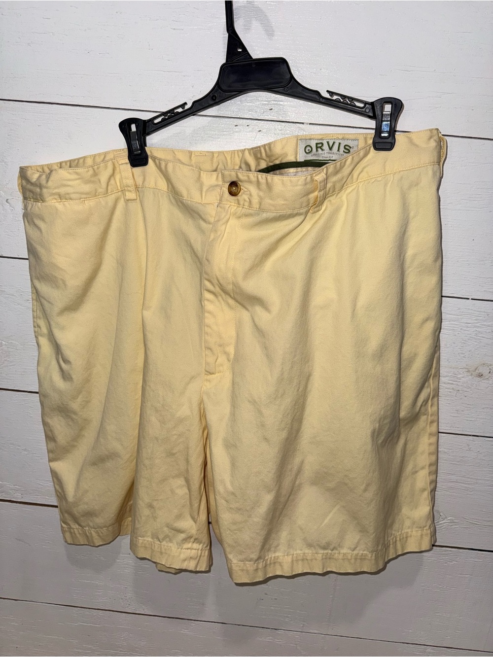 Orvis Men's Pale Yellow Flat-Front Cotton Shorts